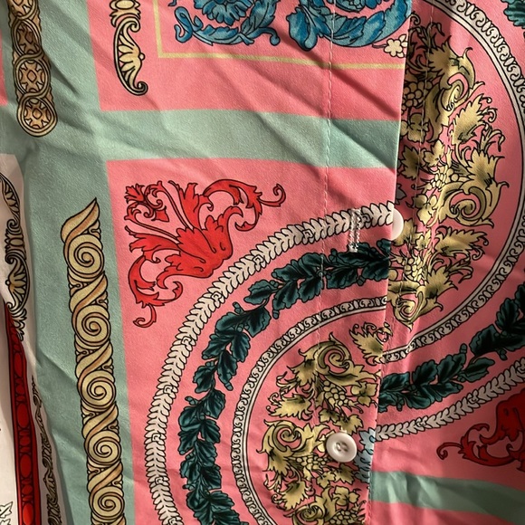 Jane Chic Designs Plus Size Sublimation Blouse - Picture 8 of 9